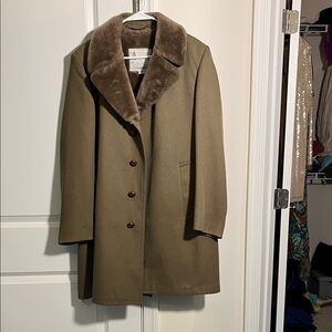 London Fog - Elegant Vintage Brown Coat with Faux Fur Collar size 38